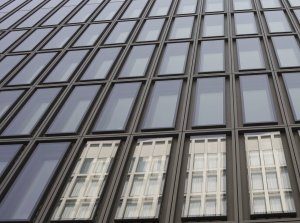 UBS setzt ihre Rückkehr an den Kapitalmarkt fort