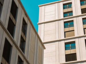 Mois de mars difficile pour les fonds immobiliers cotés