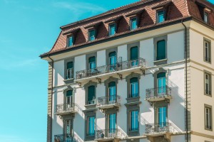 Les étrangers devront avoir une autorisation pour acheter des fonds immobiliers